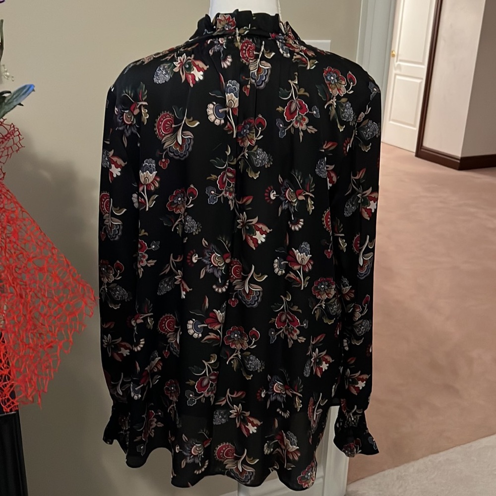 Blouse - Picture 2 of 5